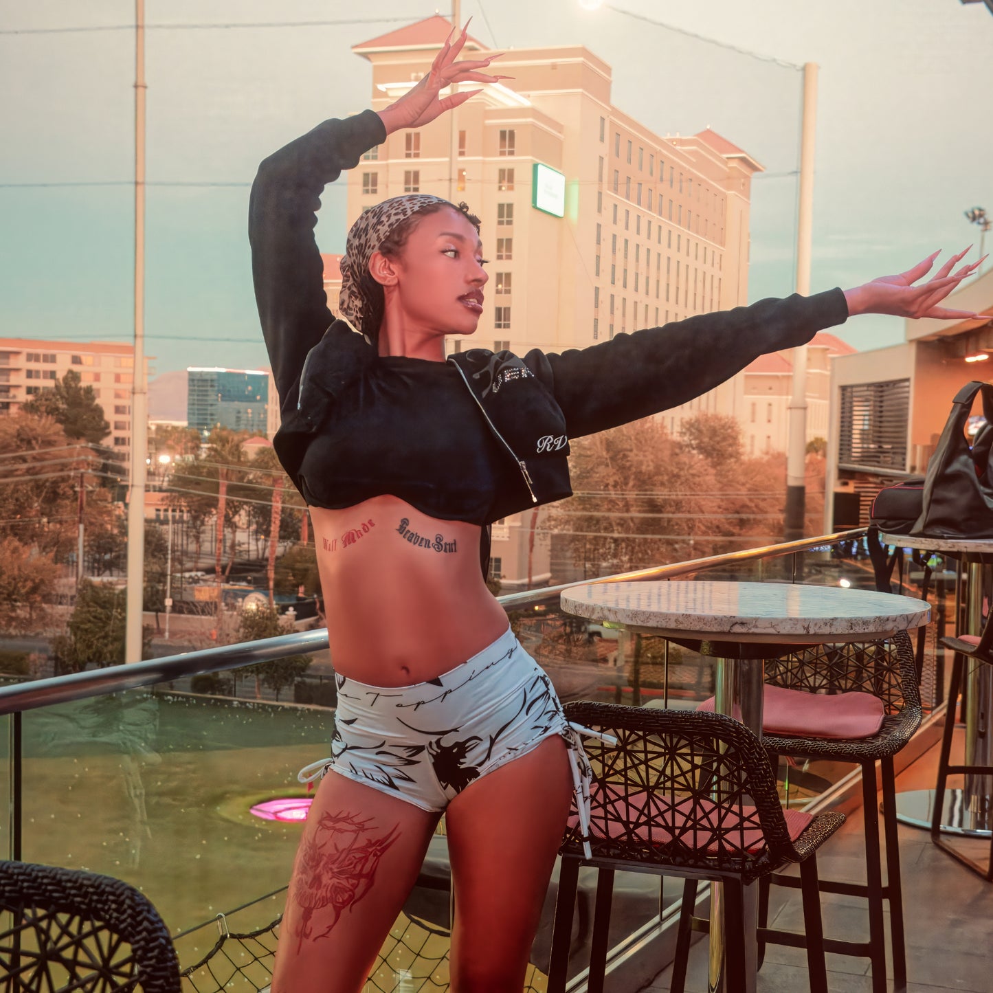 "Duane Topping" - Yoga Shorts Drawstrings